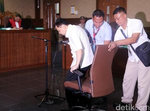 Tiga Sidang untuk Setya Novanto Tiga Sidang untuk Setya Novanto