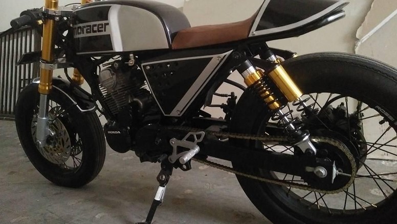 Caferacer Ini Disapa Amoracer, Keren Tidak?