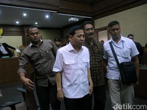 ICW: Setnov Berupaya Ulur Waktu, Tak Ada Untungnya Pura-pura Sakit