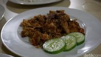 Ayam Goreng Plus Sambal yang Digeprek Kaprikornus Idola Tahun Ini