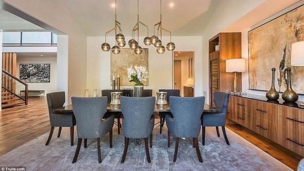 Foto: Mengintip Kemewahan Rumah Baru Kris Jenner Seharga Rp 135 Miliar