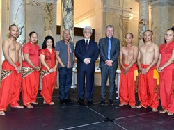 Grup Tari Nan Jombang Pukau Publik Austria