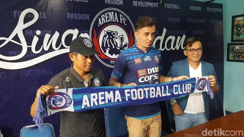 Arema FC Resmi Kontrak Rodrigo Dos Santos Arema FC Resmi Kontrak Rodrigo Dos Santos