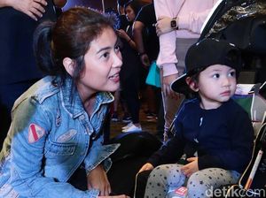 Trik Sigi Wimala Kenalkan Olahraga Sejak Dini ke Anaknya Trik Sigi Wimala Kenalkan Olahraga Sejak Dini ke Anaknya