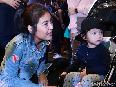 Sigi Wimala Bareng 2 Anak Lucunya