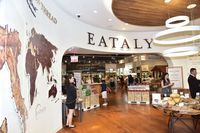 Setelah Crocs, Eataly Kini Menarik Produk yang Terkait Mario Batali