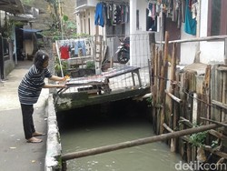 Ada 121 Rumah Warga Dibangun di Bantaran Kali Pulo Jaksel