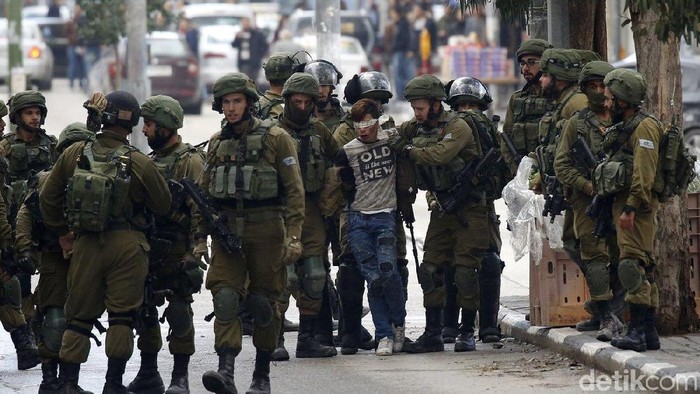 Jeritan dari Parlemen, Bebaskan Remaja AS yang Terjebak di Israel, Trump!