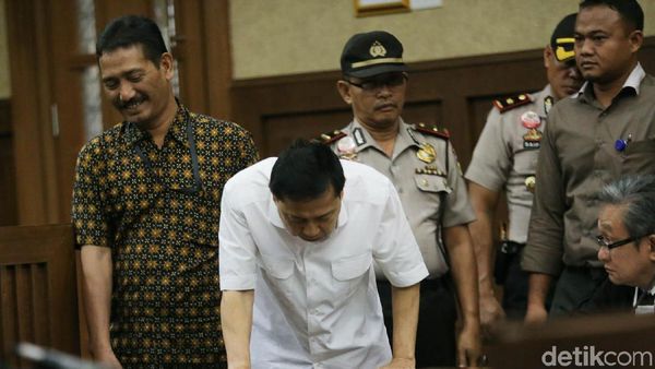 Foto: Jurus Bisu Setnov yang Buat Sidang Diskors Dua Kali