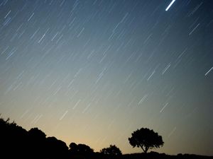 5 Fenomena Langit Tahun 2022, Ada Hujan Meteor hingga Super Full Moon 5 Fenomena Langit Tahun 2022, Ada Hujan Meteor hingga Super Full Moon