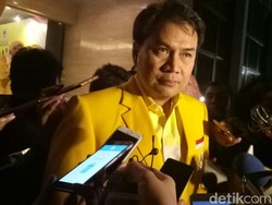 Maju Jadi Caketum Golkar Di-endorse Ical? Ini Kata Aziz Syamsuddin