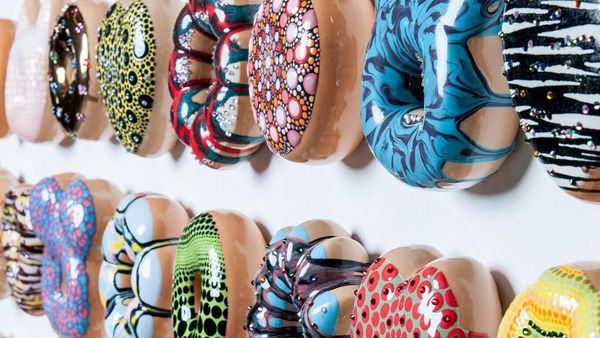 Cantik Manis Donat-donat Ini Dibuat dari Keramik