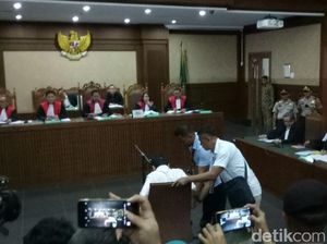 Setya Novanto: Saya 4-5 Hari Diare, Nggak Dikasih Obat Sama Dokter Setya Novanto: Saya 4-5 Hari Diare, Nggak Dikasih Obat Sama Dokter