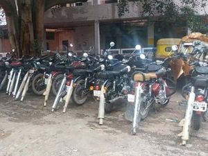 Motor Berknalpot Bising di India Bakalan Dicopot