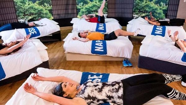 Foto: Kelas Fitness Ini Ajari Cara Olahraga dengan Tidur Siang
