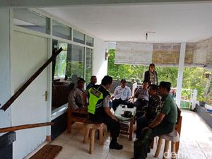 Sekelompok Orang Serbu PTPN XII Diduga Dipicu Persoalan Kades Sekelompok Orang Serbu PTPN XII Diduga Dipicu Persoalan Kades