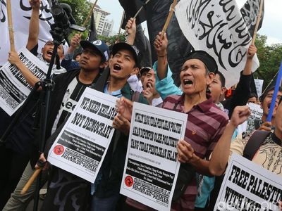 Seruan Khilafah Menggema di Kedubes AS