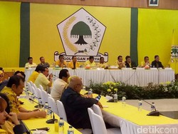 Survei LSI Denny JA: Golkar Ditinggal Jauh PDIP dan Gerindra