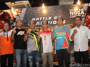 Adu Cepat Gerry Salim-Doni Tata di Kanjuruhan Adu Cepat Gerry Salim-Doni Tata di Kanjuruhan