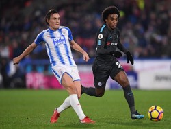 Chelsea memetik kemenangan 3-1 atas Huddersfield Town di lanjutan Liga Inggris. Willian membukukan satu gol dan dua assist. (Foto: Laurence Griffiths/Getty Images)