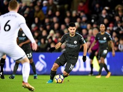 Bertandang ke Liberty Stadium, Kamis (14/12/2017) dinihari WIB, City kembali diperkuat Sergio Aguero yang tak bermain di derby Manchester akhir pekan lalu. (Foto: Rebecca Naden/REUTERS)