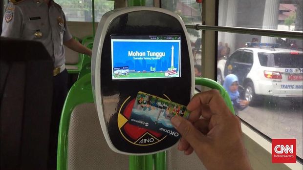 Mesin tap OK Otrip, yang merupakan cikal bakal Jak Lingko.