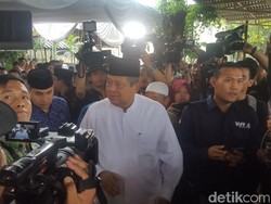 SBY Kenang AM Fatwa, Sahabat Namun Juga Pengkritik