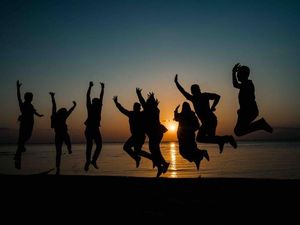 Liburan ke Bumi Laskar Pelangi, Asyiknya Bareng Sahabat