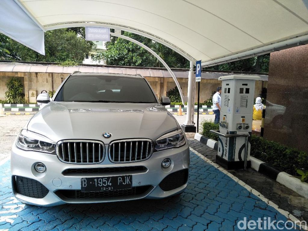 PLN: SPLU Mobil Listrik Bakal Lebih Canggih dan Merata PLN: SPLU Mobil Listrik Bakal Lebih Canggih dan Merata