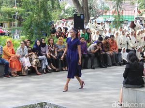Begini Suasana Dhoho Street Fashion, Pagelaran Busana Kain Tenun Ikat