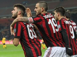 AC Milan Menang 3-0 atas Verona