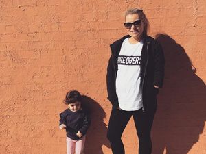 Potret Keseharian Ibu dengan Satu Tangan Bersama Anak-anaknya