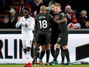 Turun Minum, City Unggul 2-0 atas Swansea