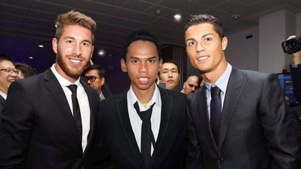 Pose Kocak Master Photoshop Batam dengan Para Pesohor