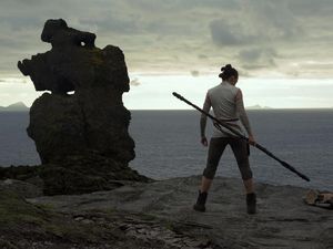 Star Wars: The Rise of Skywalker Ungkap Villain Baru Star Wars: The Rise of Skywalker Ungkap Villain Baru