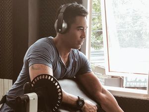 Darah Tinggi Tak Halangi Robby Purba Makan Enak