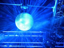 Sejarah Panjang Musik Disko dan Dansa