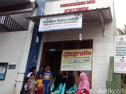 Boleh Dicoba, Pinjam Buku di Perpustakaan Ini Syaratnya Bawa Sampah
