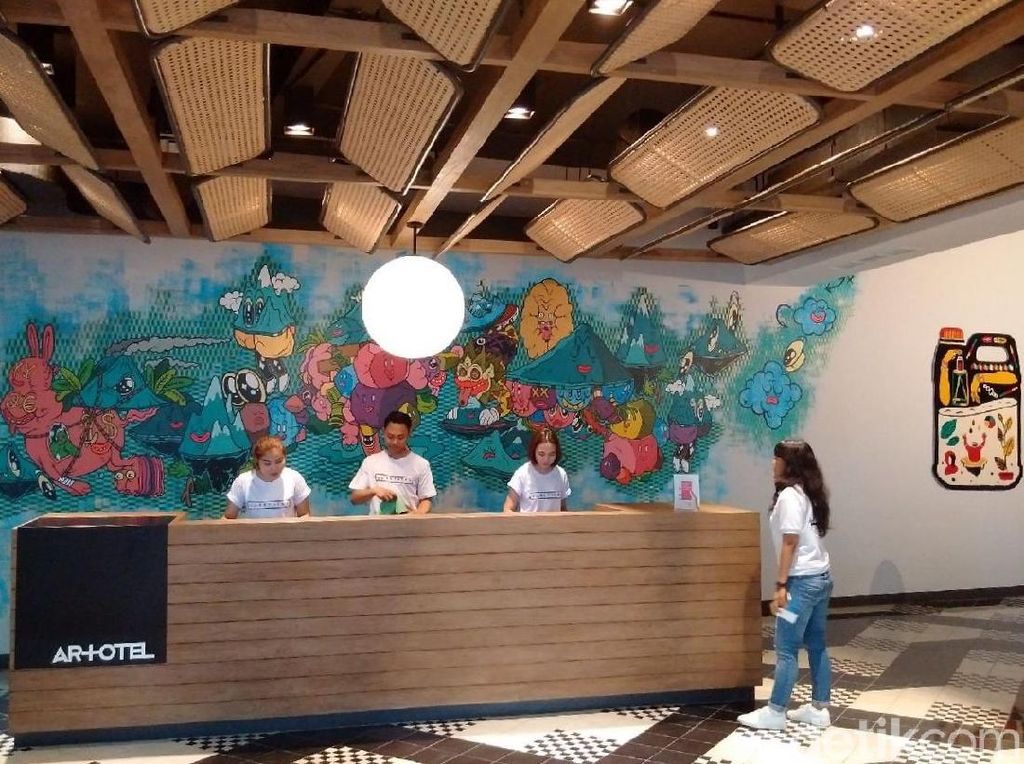 Hotel Nyeni Hasil Kolaborasi 6 Seniman Hadir di Yogya Hotel Nyeni Hasil Kolaborasi 6 Seniman Hadir di Yogya