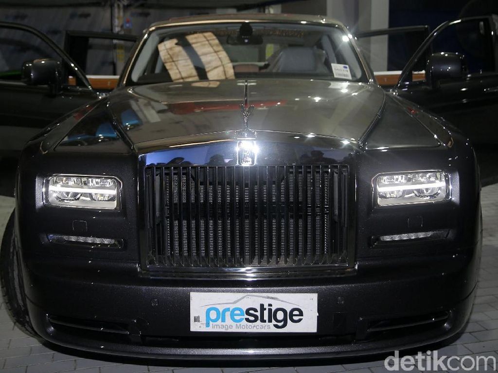 Rolls-Royce Rp 25 Miliar Ini Masih Diminati Orang Kaya RI