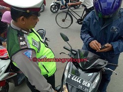 Beli Nomor Cantik Nopol Polisi, Berapa Tarif Resminya?