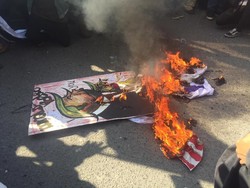 Tolak Yerusalem Ibu Kota Israel, Massa Bakar Bendera AS di Medan