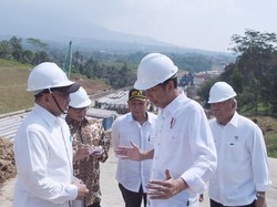 Ke Bandung, Jokowi Pastikan Tol Bocimi Seksi I Rampung 2019