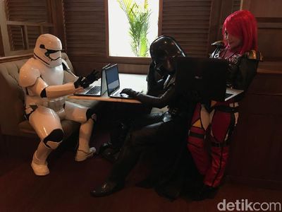 Ketika Darth Vader dan Stromtroopers Sibuk Main Laptop