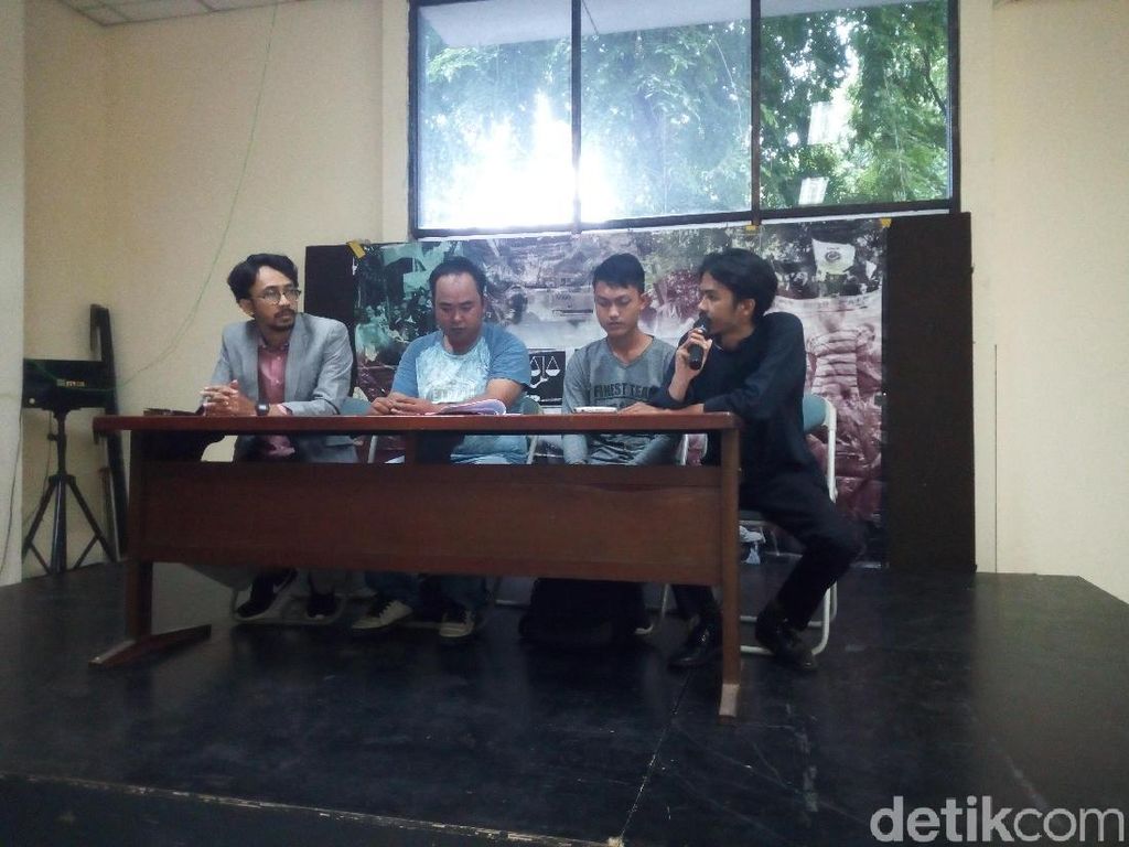 Korban Salah Tangkap Tuntut Polda Metro Rp 1 Miliar Korban Salah Tangkap Tuntut Polda Metro Rp 1 Miliar