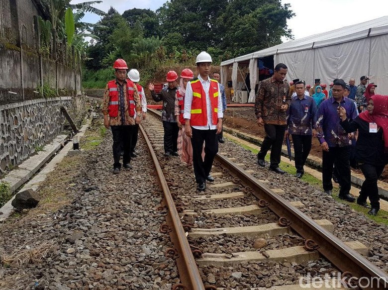 Di Mana Calon Lokasi Bandara Sukabumi, Jokowi: Rahasia! Di Mana Calon Lokasi Bandara Sukabumi, Jokowi: Rahasia!