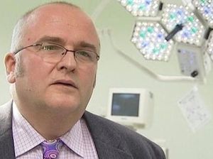 Dokter di Inggris Cantumkan Inisial Namanya di Hati Pasien