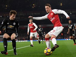 Wenger Tolak Rumor Oezil-MU