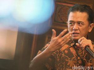 Chandra Hamzah Bakal Jadi Bos Bank Mandiri atau BTN?