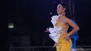Lenggak-lenggok Zaskia Gotik